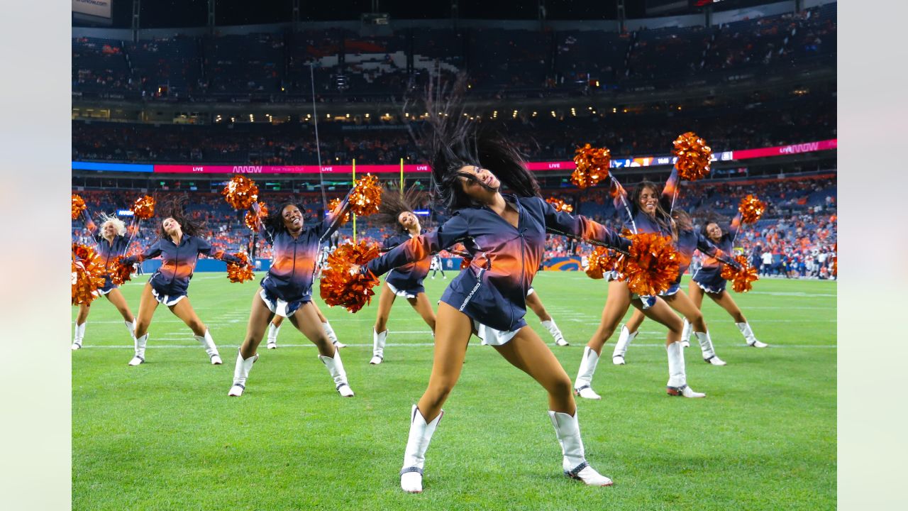 Denver Broncos Cheerleaders game gallery: Preseason Week 1 vs. Dallas