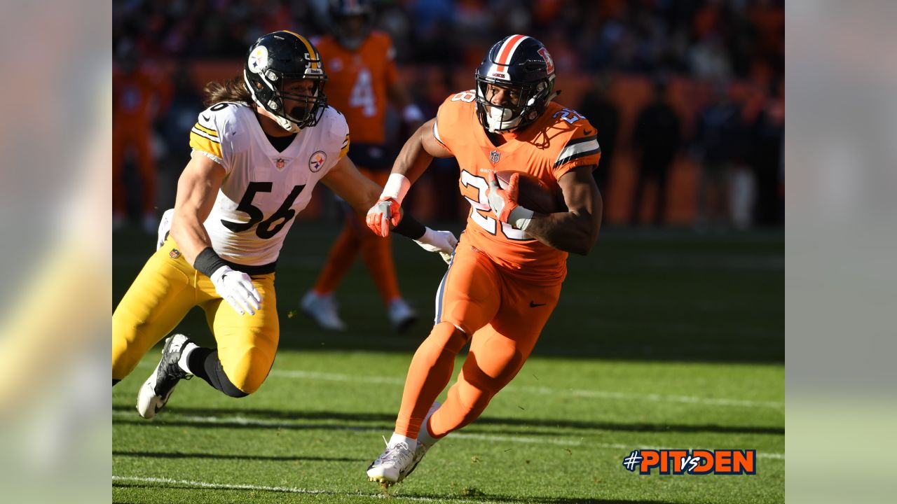 Photo: Denver Broncos Host the Pittsburgh Steelers in Denver -  DEN2009110910 