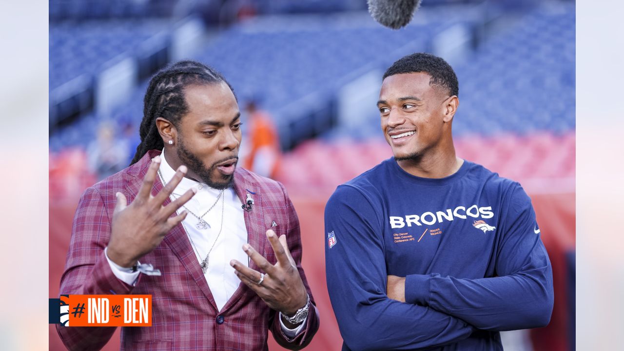 Pregame photos: Broncos arrive and prepare for Week 5 game vs. Colts on  'Thursday Night Football'