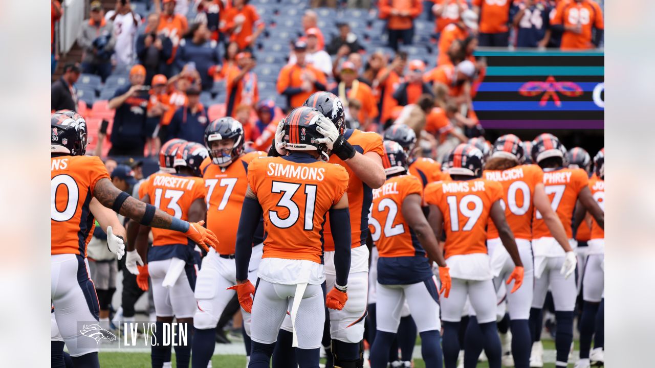 Pregame photos: Broncos arrive and prepare for Week 4 game vs. Raiders