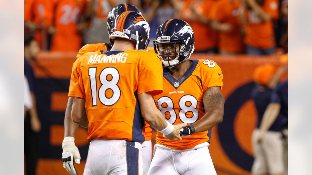 September 15, 2013: Denver Broncos quarterback Peyton Manning (18) signals  a touchdown during a week 2 NFL matchup between the Denver Broncos and the  Stock Photo - Alamy