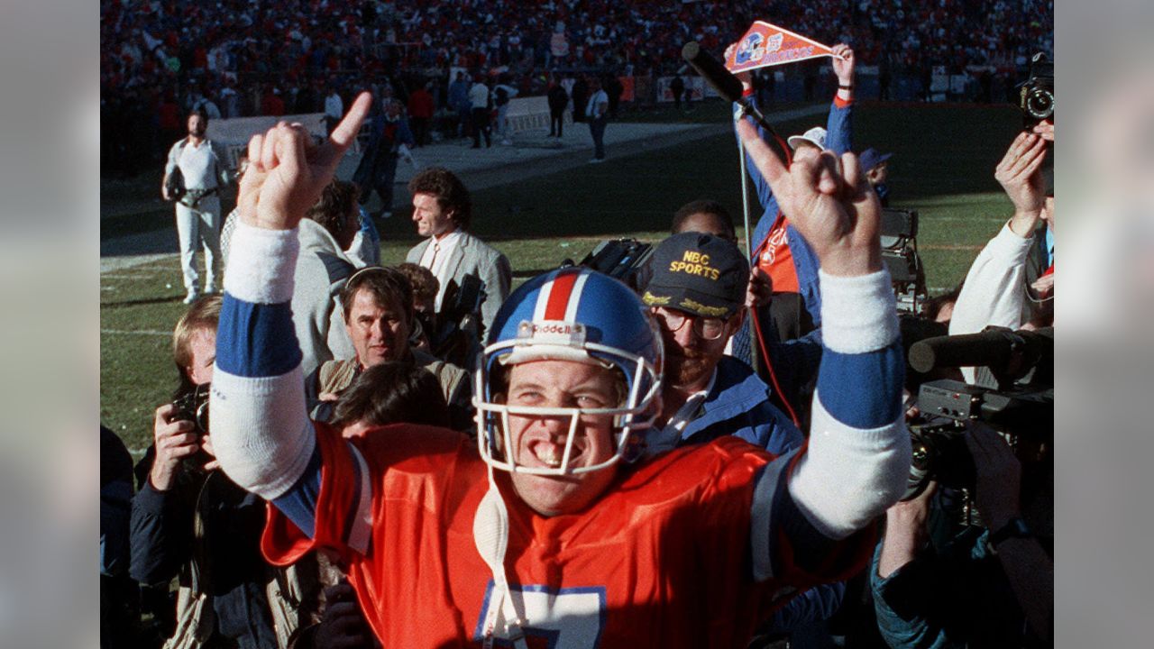 Cleveland Browns vs. Denver Broncos 9/27/92 GameDay Game ProgramJohn  Elway