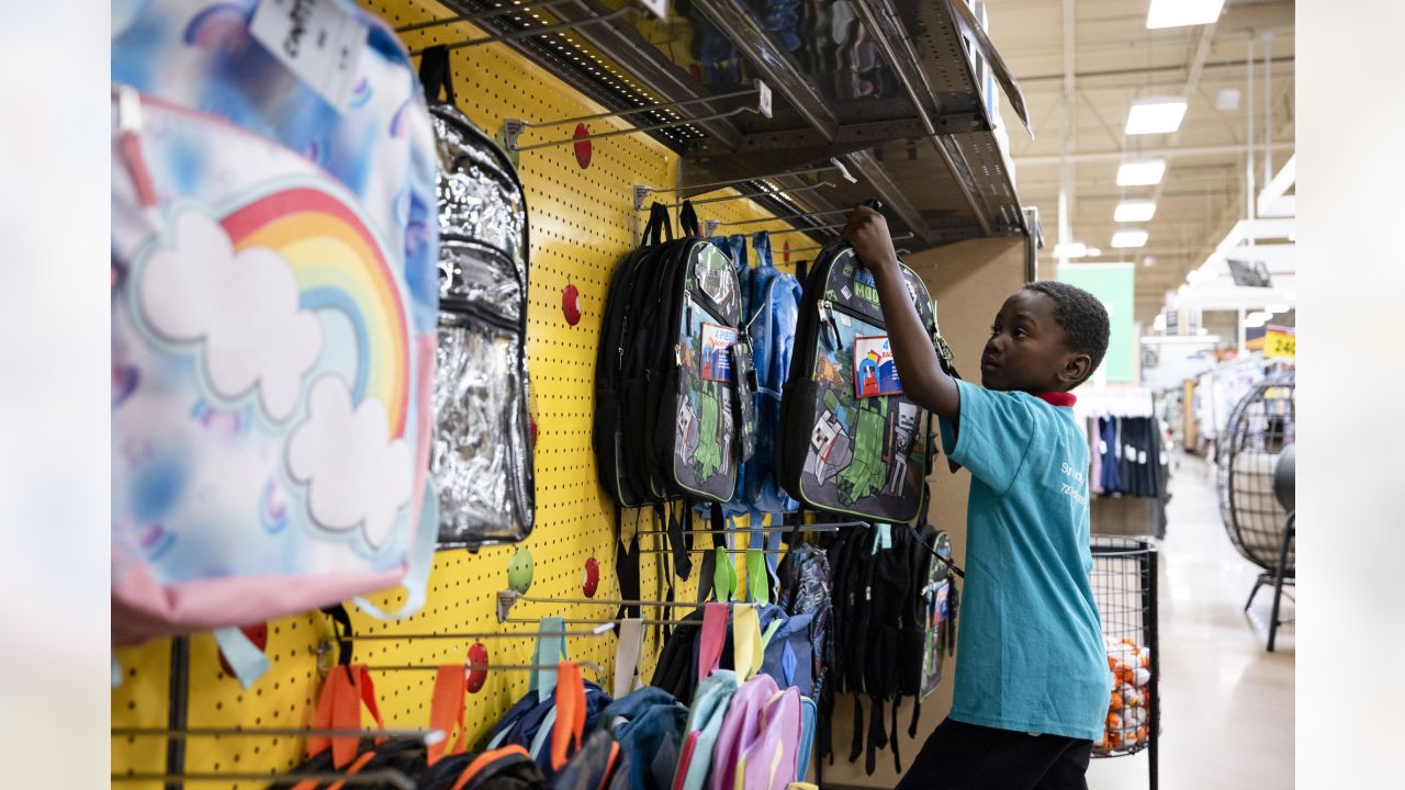 Photos: Kids go back-to-school shopping at King Soopers with Broncos alumni  and cheerleaders