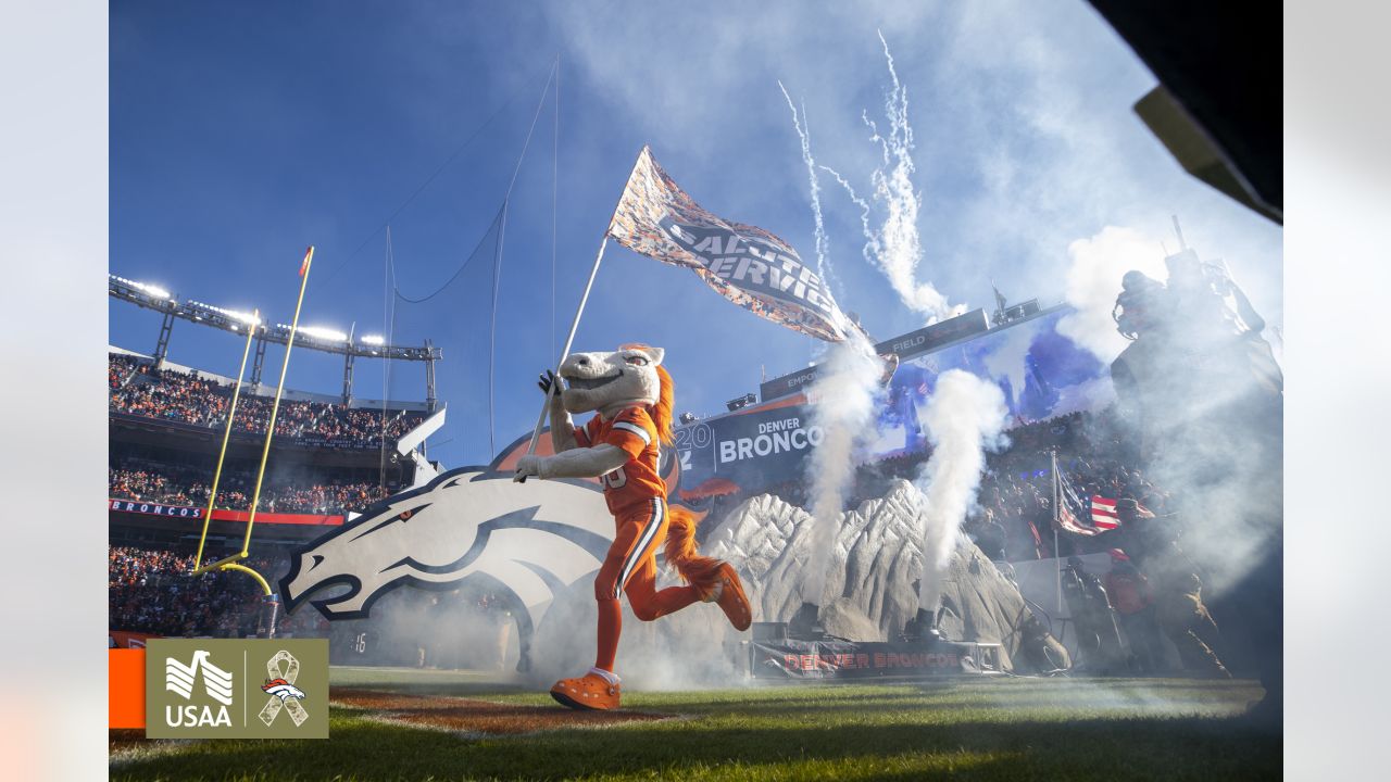 Photos: Broncos welcome military service members for 2022 Salute to Service  game