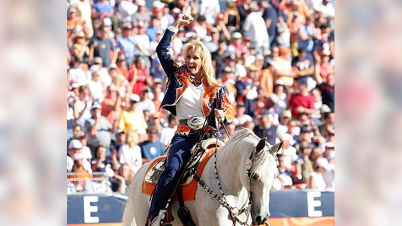 Denver Broncos mascot Thunder during the Denver Broncos v the