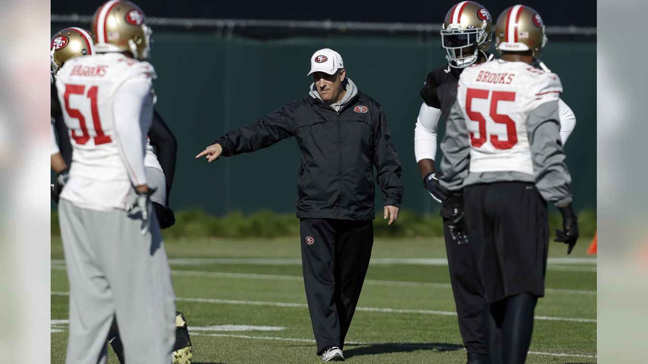 The Eagles signed former Broncos head coach Vic Fangio to a 2-week contract  to scout Chiefs before Super Bowl - Footballscoop