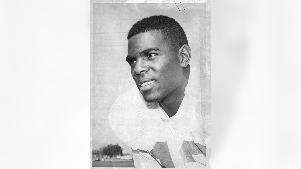 Marlin Briscoe: A Trailblazer For Today's Black Quarterback, HBCU Football  Players - HBCU Legends