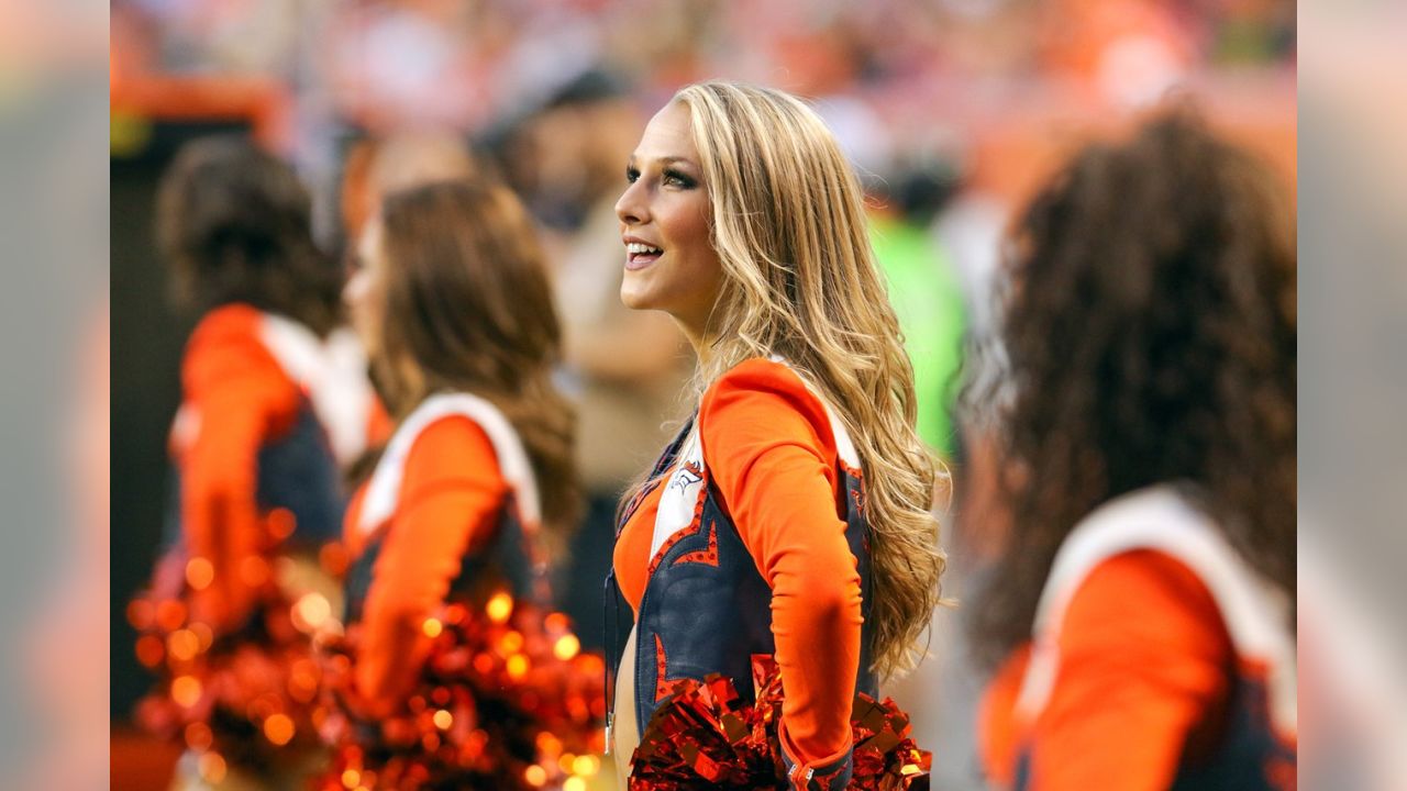 Broncos cheerleaders inspire dreams for young Latinas