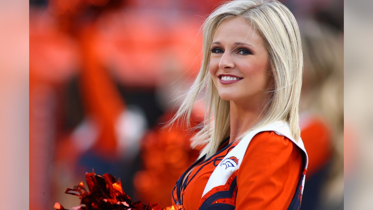 Denver Broncos Cheerleaders game gallery: vs. Bears