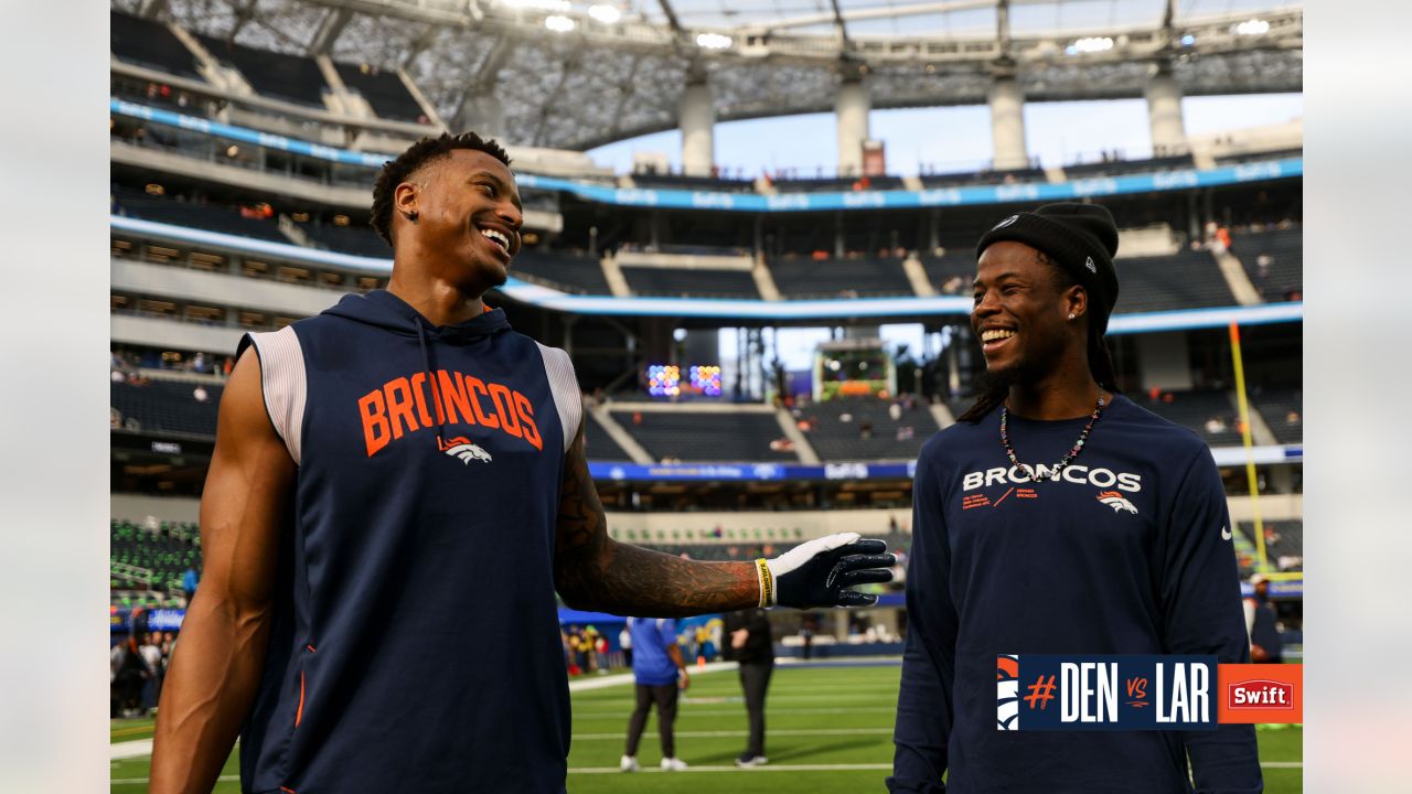 Pregame photos: Broncos arrive and prepare for Week 16 game vs. Rams