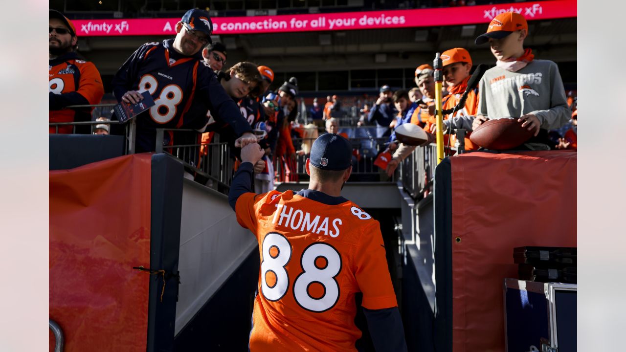 PHOTOS: Fans honor Demaryius Thomas before Sunday's Broncos game