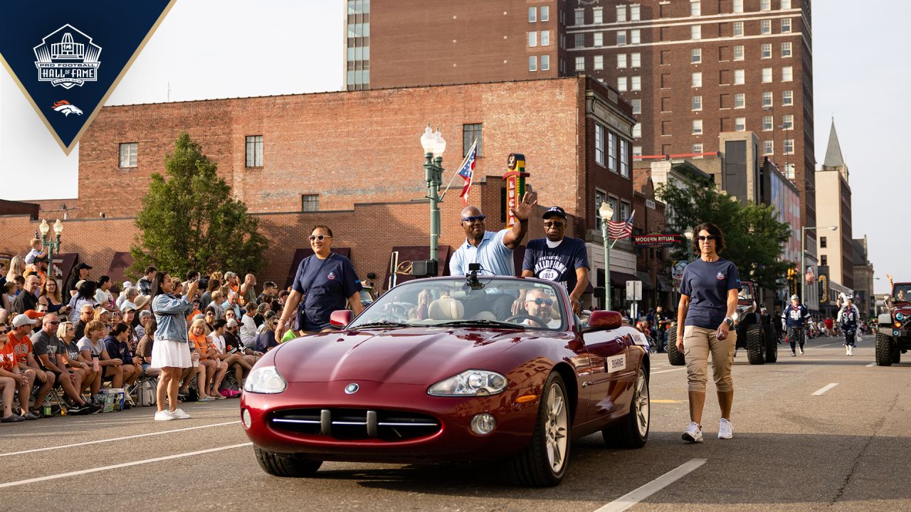 Football Hall of Fame parade and ensrhinement