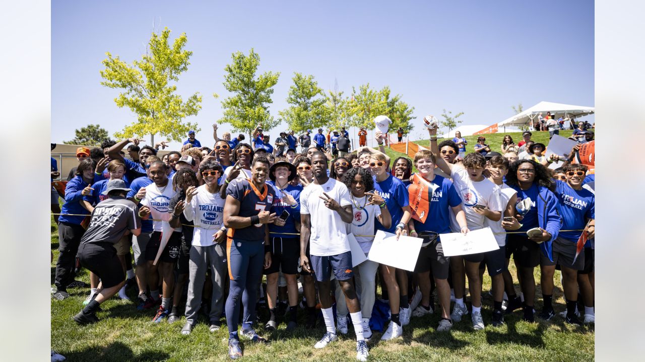 Washington Football Team welcomes fans to free practice