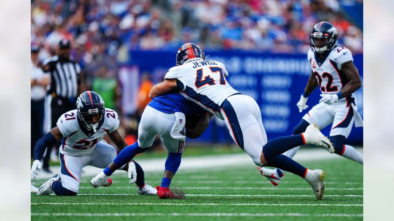 Denver Broncos linebacker Justin Strnad runs drills during the Denver  News Photo - Getty Images