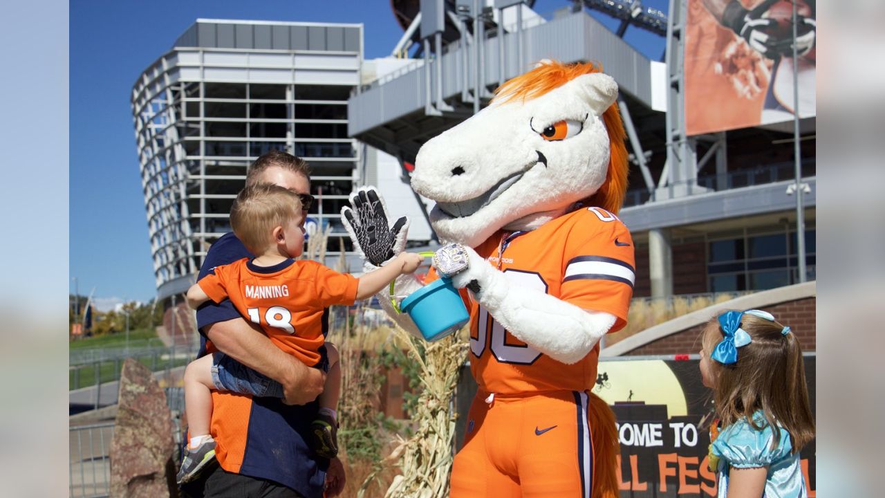 Denver Broncos on X: Ain't no party like a Mascot Party! 