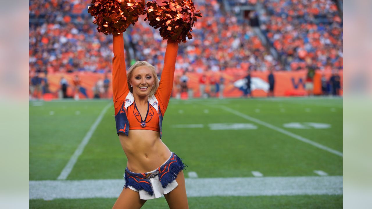 Denver Broncos Cheerleaders game gallery: vs. Bears