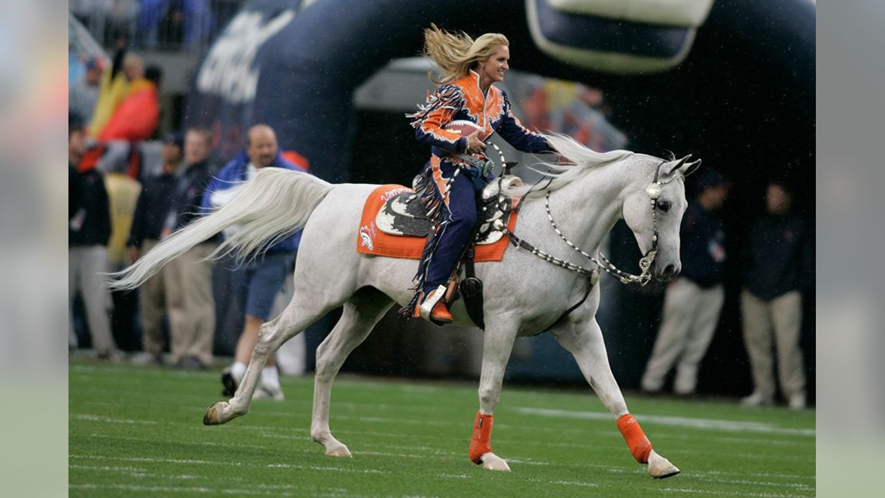 Denver Broncos mascot Thunder during the Denver Broncos v the