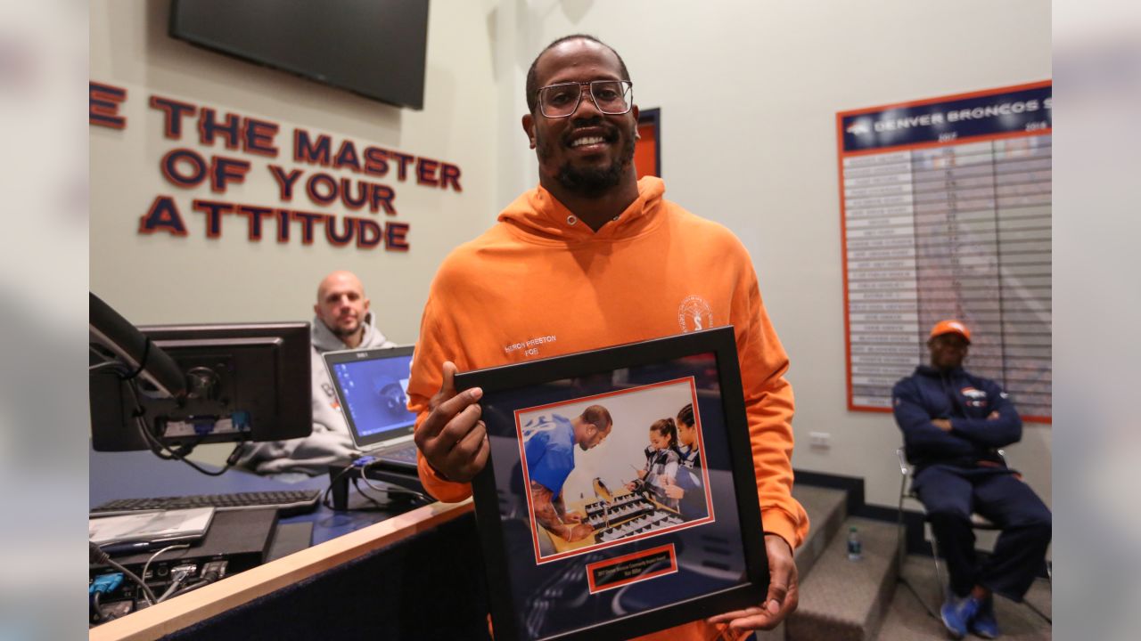 Rumor Speculates Von Miller's Halloween Party Drama Played Part in Denver  Broncos Trading Him - Sports Illustrated Mile High Huddle: Denver Broncos  News, Analysis and More