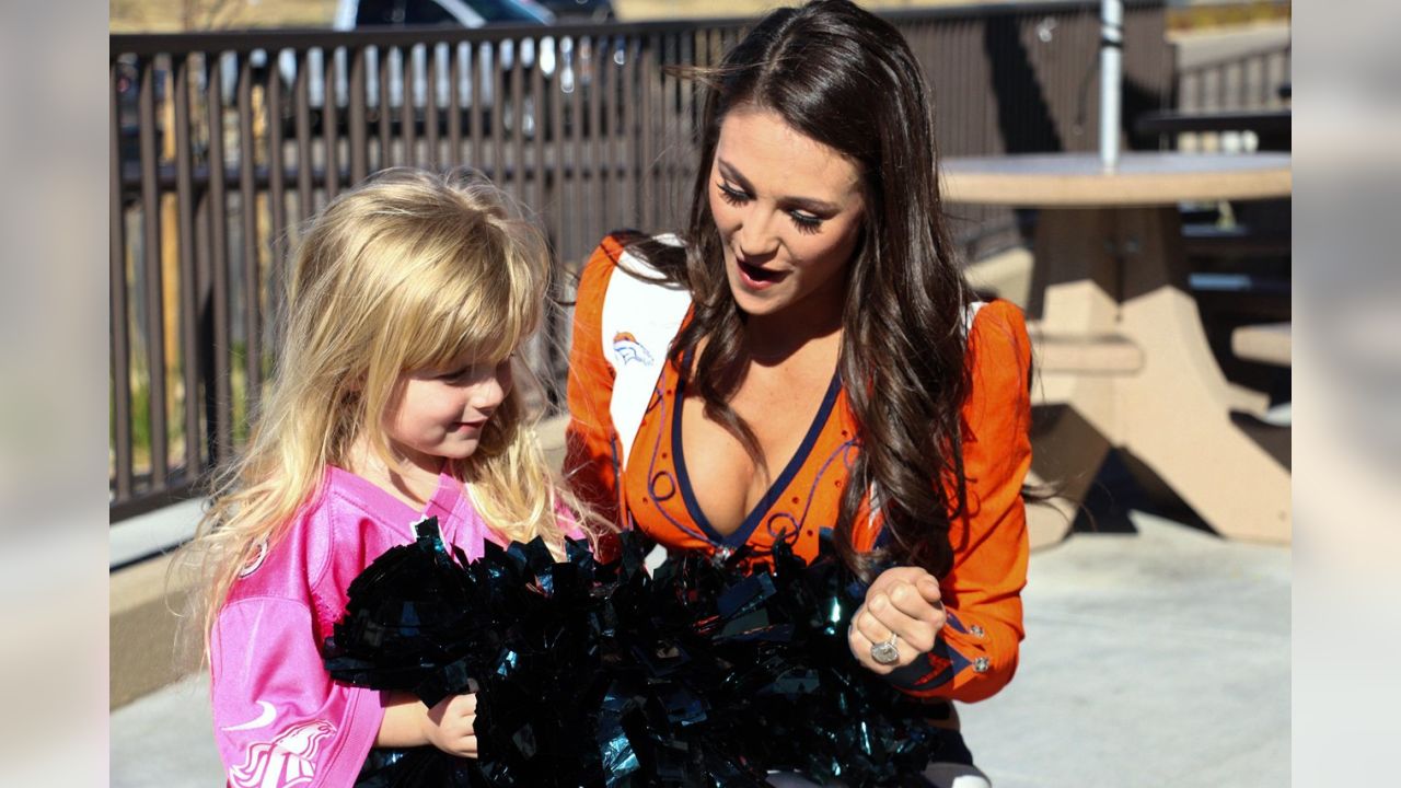 Denver Broncos Cheerleaders don Salute to Service uniforms for #NEvsDEN