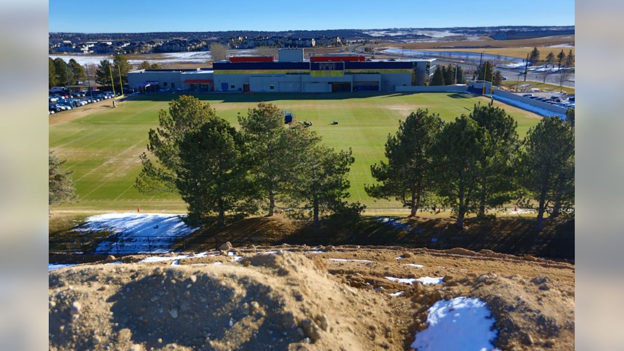 281 Dove Valley Denver Broncos Headquarters Stock Photos, High-Res  Pictures, and Images - Getty Images