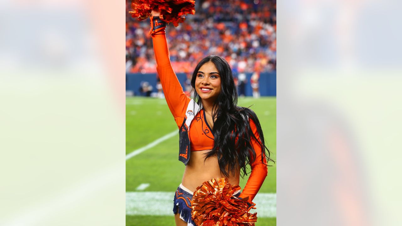 Denver Broncos Cheerleaders Photos from Preseason Week 4