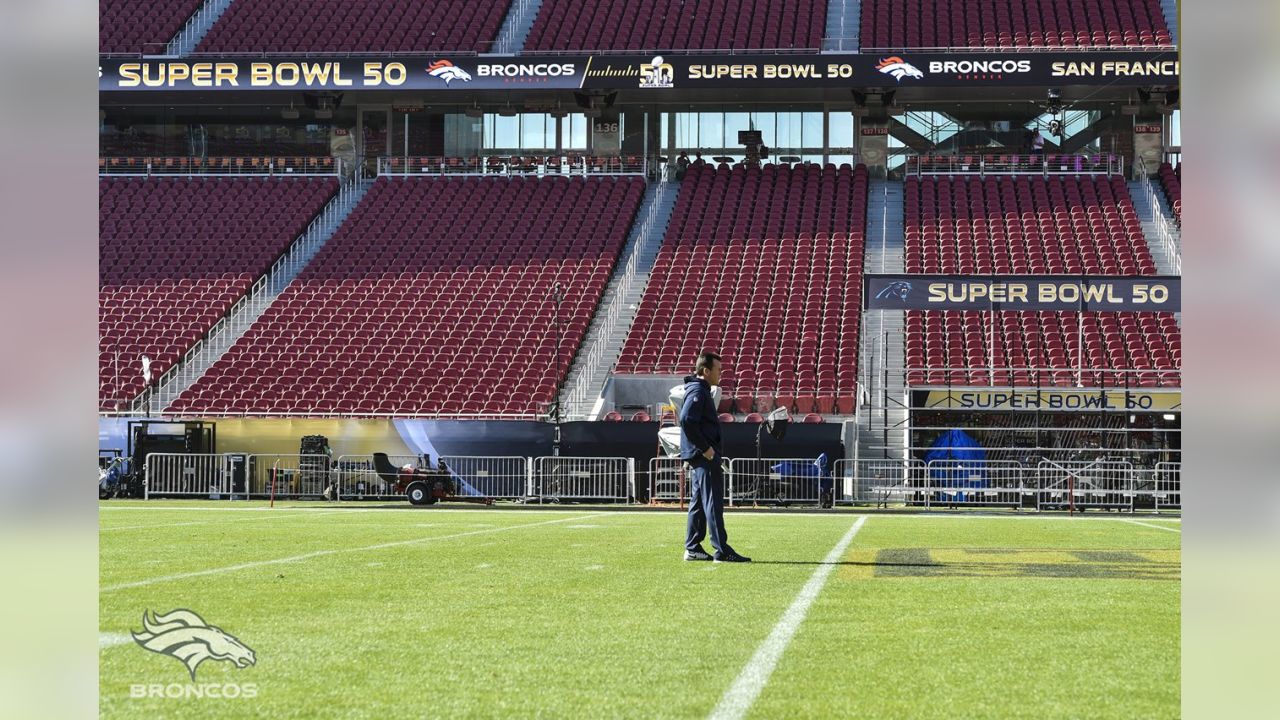 Peyton Manning meets with Demaryius Thomas' mother after Super