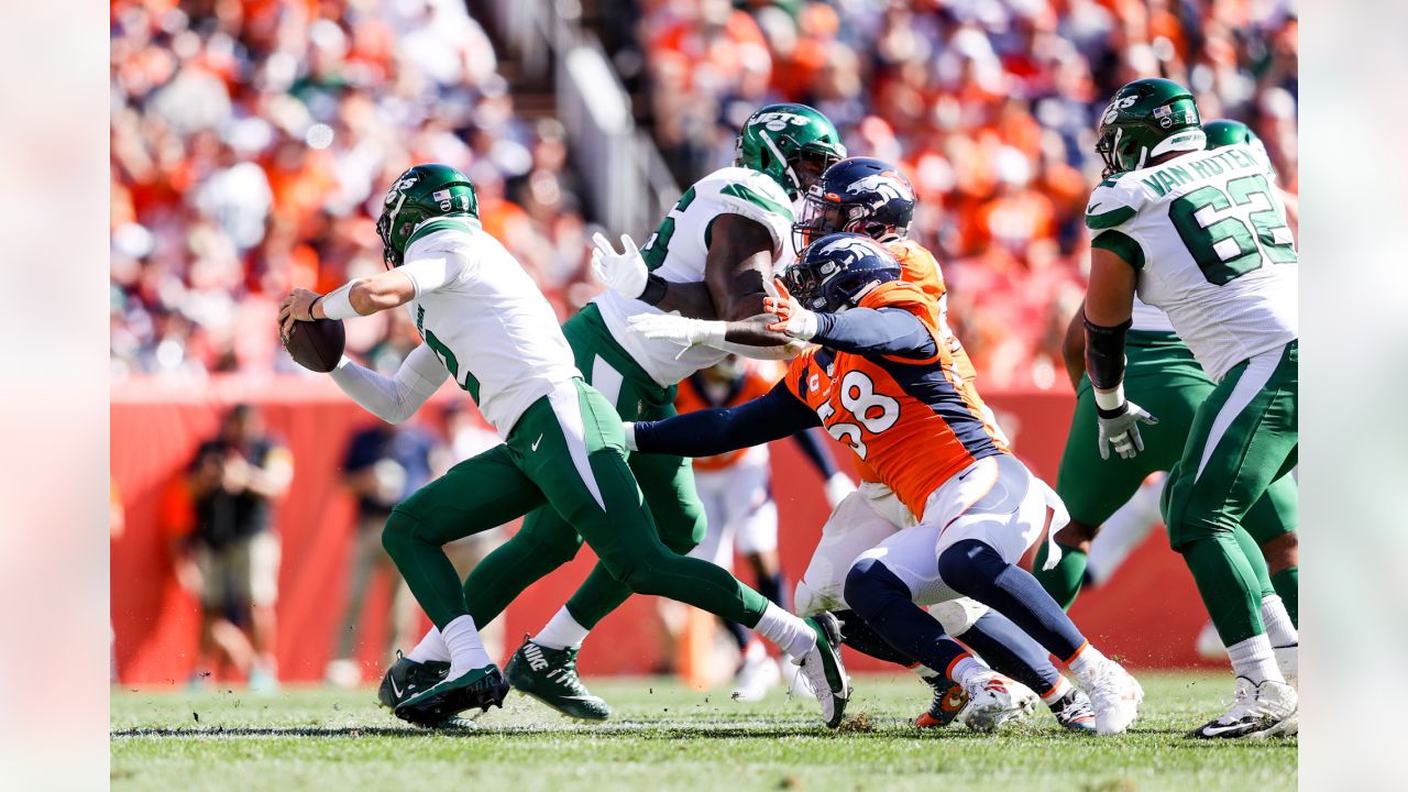 Von Miller wraps spectacular September with AFC Defensive Player of the  Month award