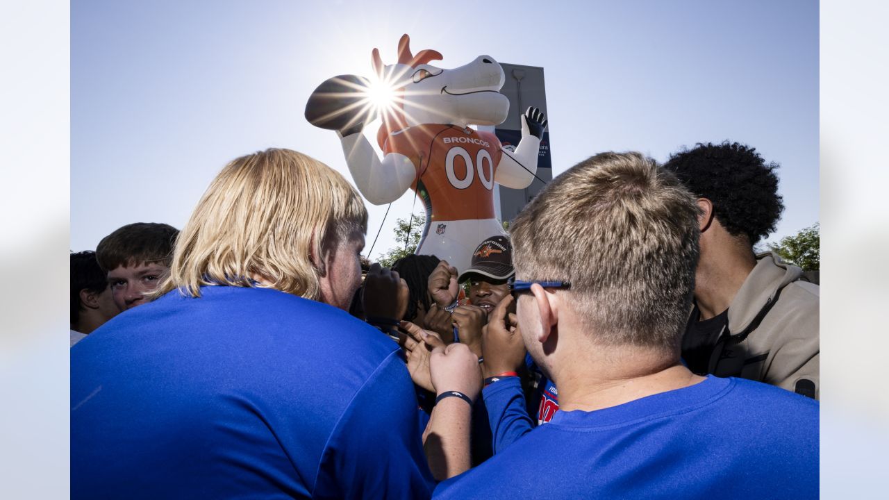 Broncos training camp: 14 practices are open to fans, public