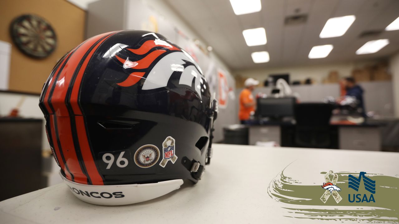 Denver Broncos on Twitter: It's our honor to represent those who risk it  all to keep us safe. #Broncos apply military branch helmet decals for  #SaluteToService month »   /  Twitter