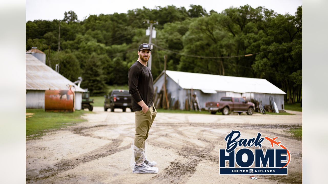 Back Home: Photos from Josey Jewell's trip home to the family farm in  Decorah, Iowa