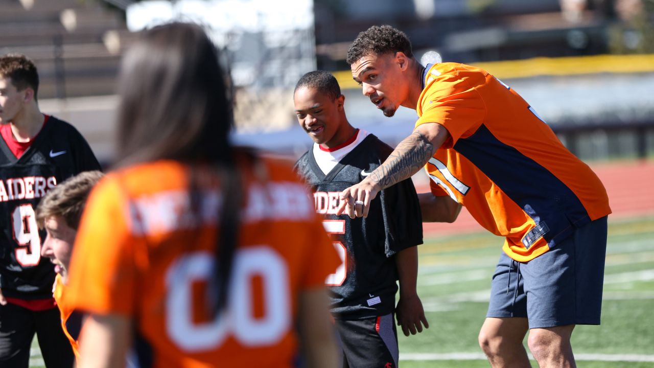 Football: Broncos Justin Simmons, Kareem Jackson bring free youth football  camp to Aurora Central - Sentinel Colorado