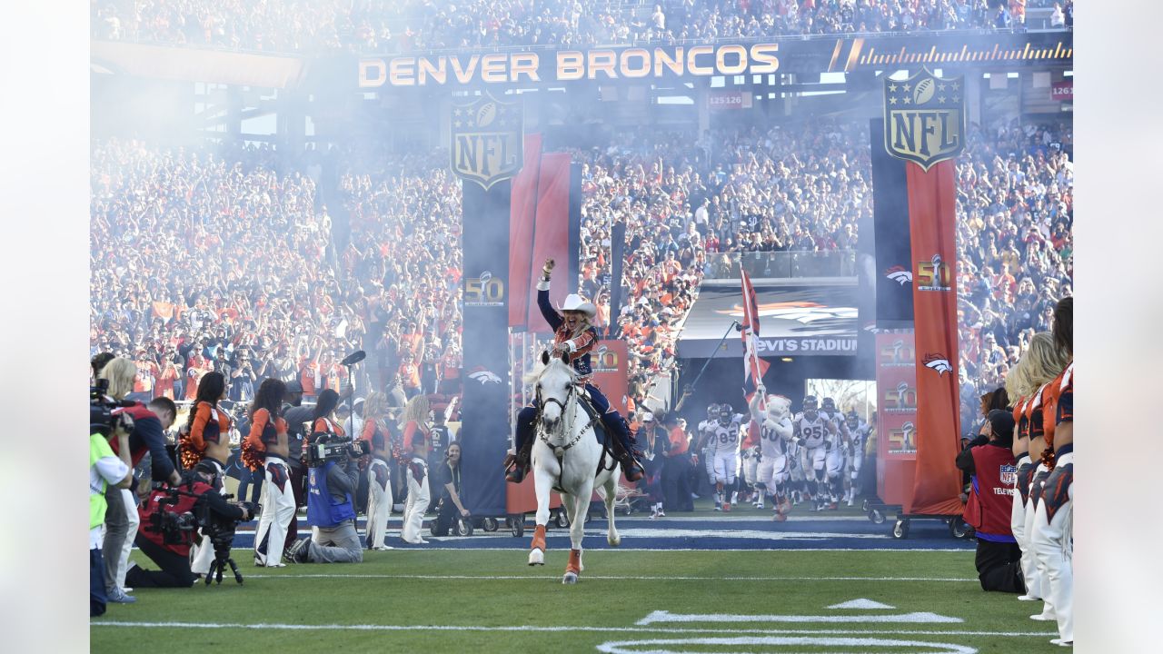 Five from 50: Revisiting the pregame moments before Super Bowl 50