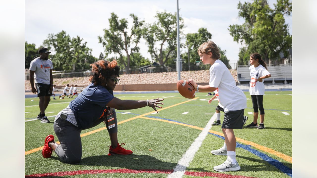 Melvin Gordon III has renewed image, spirit in Broncos' backfield – The  Durango Herald