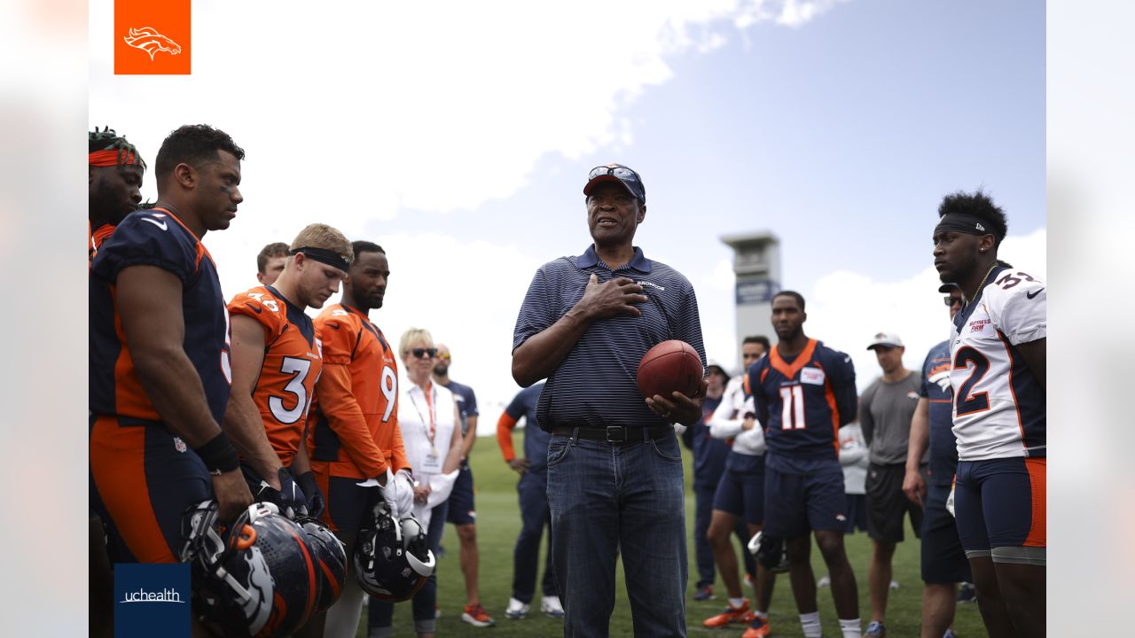 Top photos from the second practice of the Broncos' 2022 mandatory minicamp