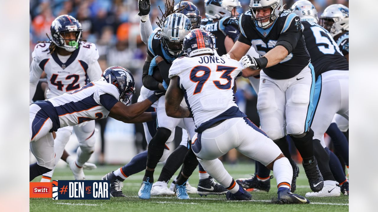 Pregame photos: Broncos arrive and prepare for Week 12 game vs. Panthers