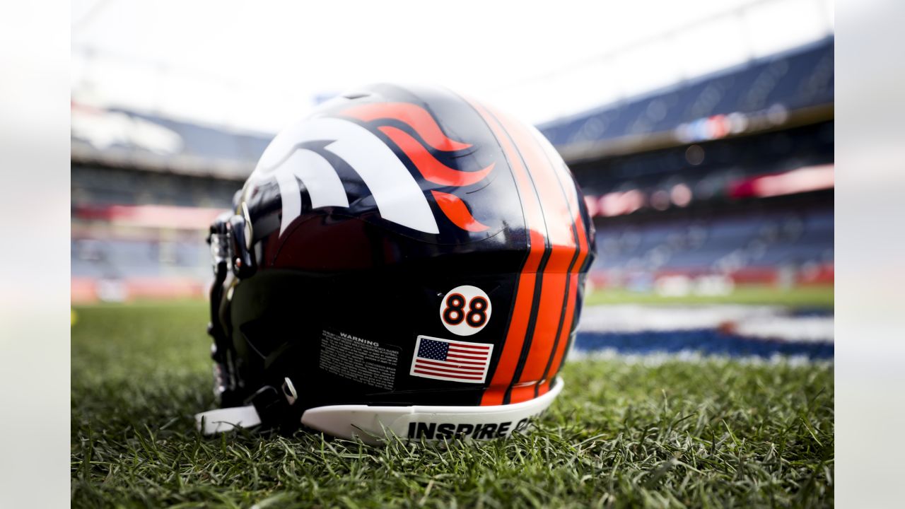 Broncos to honor Demaryius Thomas with No. 88 helmet decals