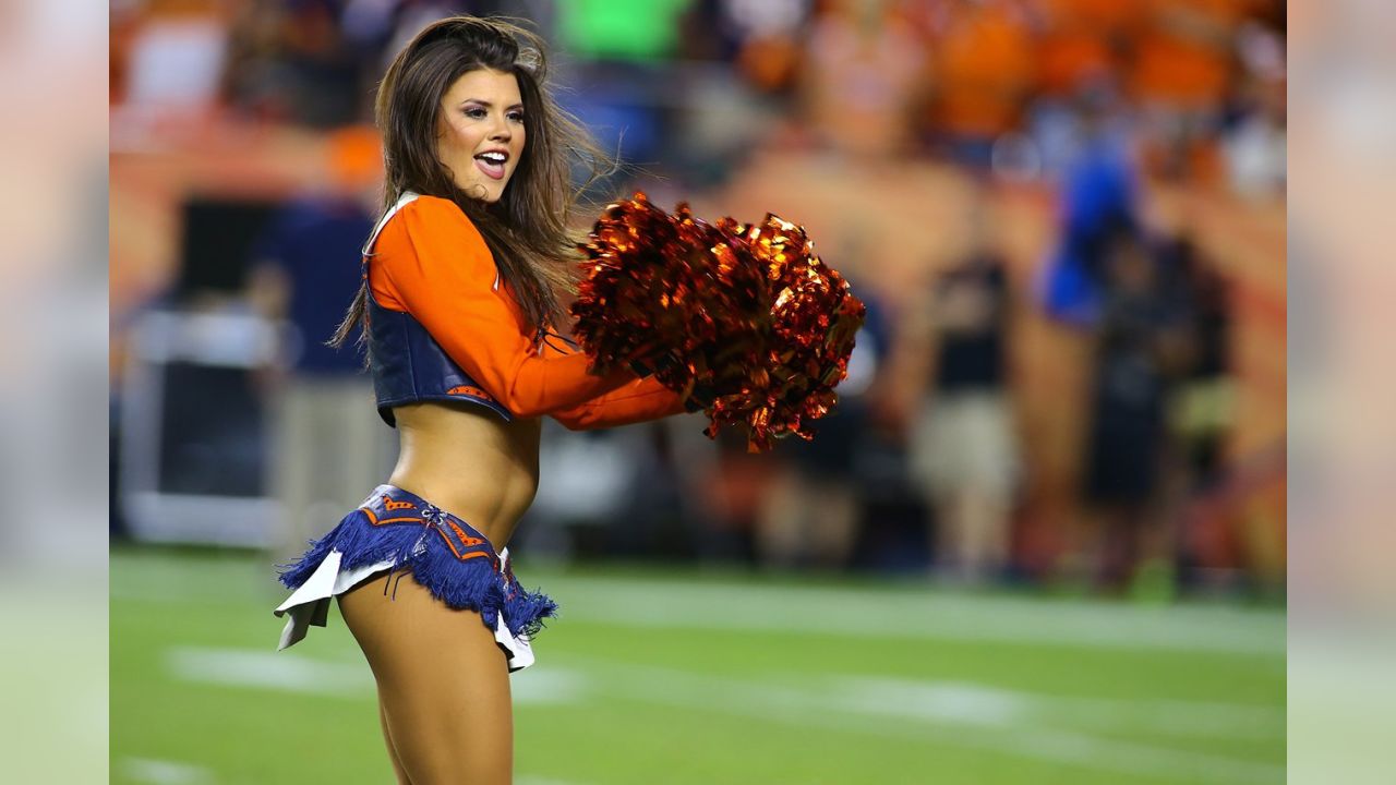 Denver Broncos cheerleader captain Jozie : r/cheerleaders