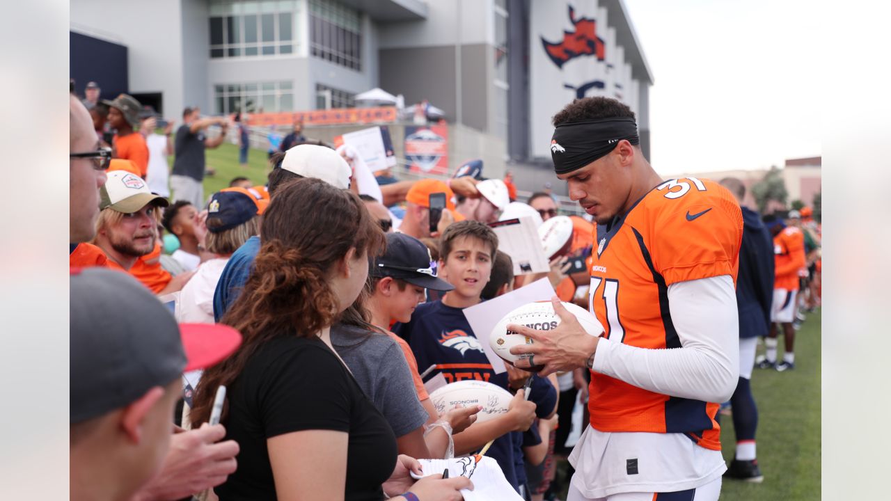 Denver Broncos: Fans are allowed at training camp, but no autographs