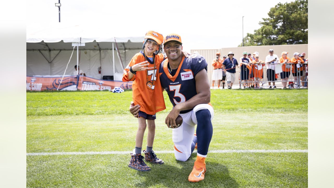 Photos: Peyton Manning, Jake Plummer visit as Broncos hold open practice on  Day 12 of 2023 Training Camp Powered by Ford