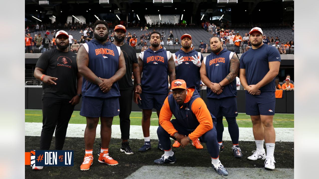 Pregame photos: Broncos arrive and prepare for Week 4 game vs. Raiders