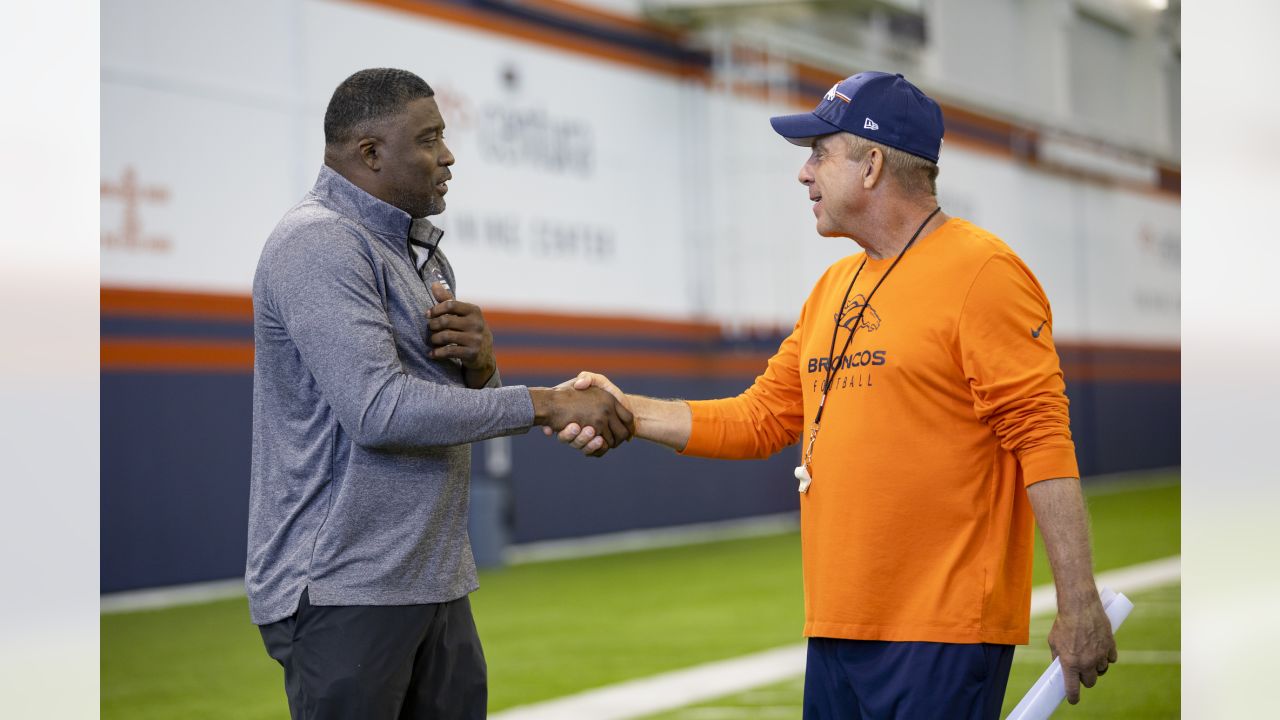 It's great to be back': Super Bowl XXXIII alumni, Ring of Famers take in  Broncos practice ahead of Week 2