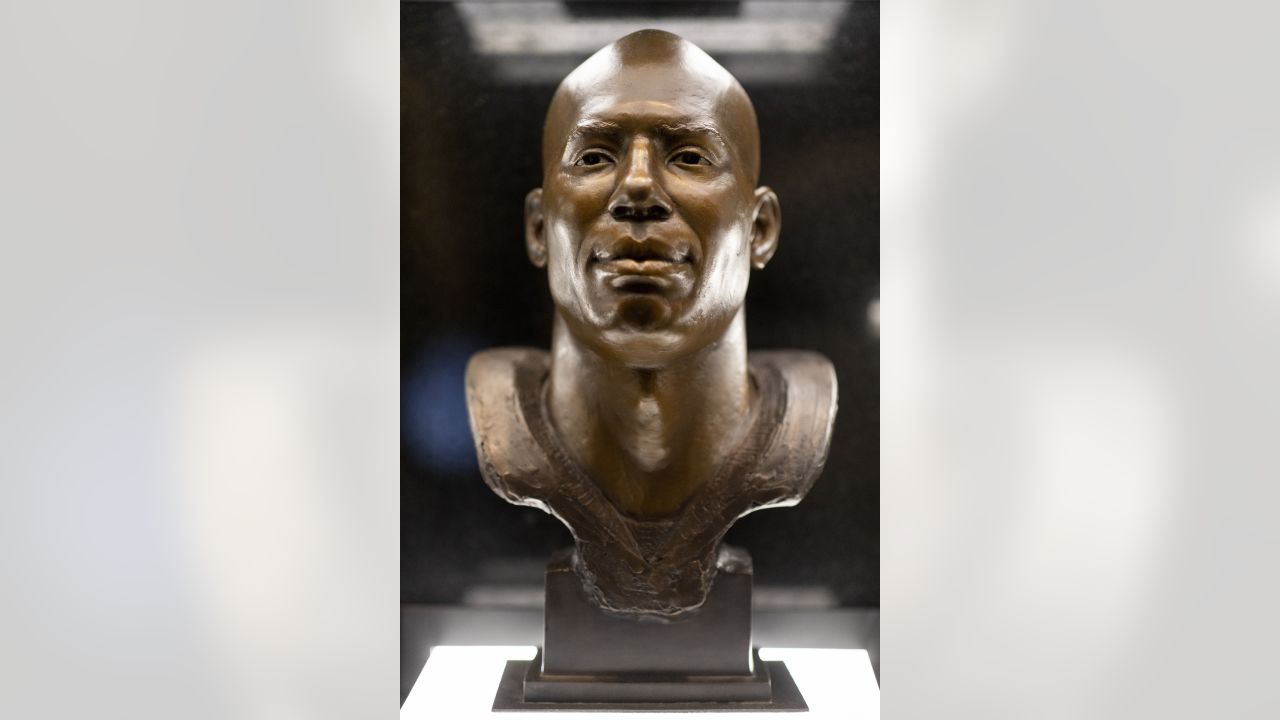 The Pro Football Hall of Fame Bust Gallery - Mile High Report