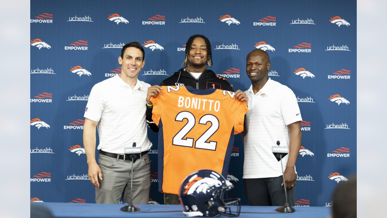 Photos: Broncos draft picks Nik Bonitto and Greg Dulcich make their first  trip to Denver