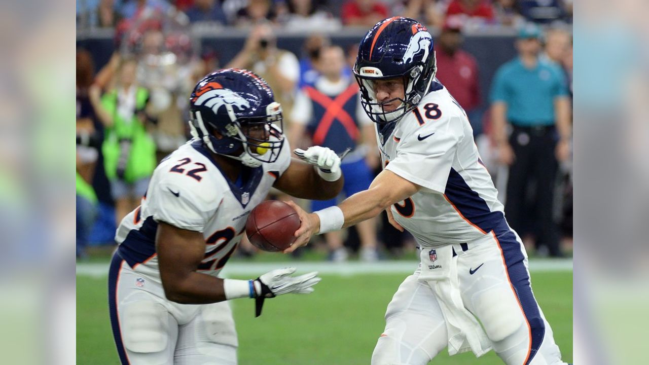 Everyone's got an opinion about Broncos' Peyton Manning amid early struggles