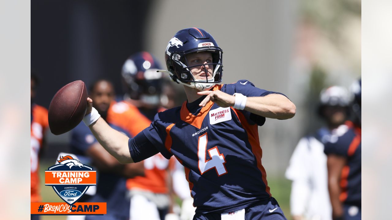 Broncos training camp rewind, Day 4: First weekend practice draws crowd of  7,121