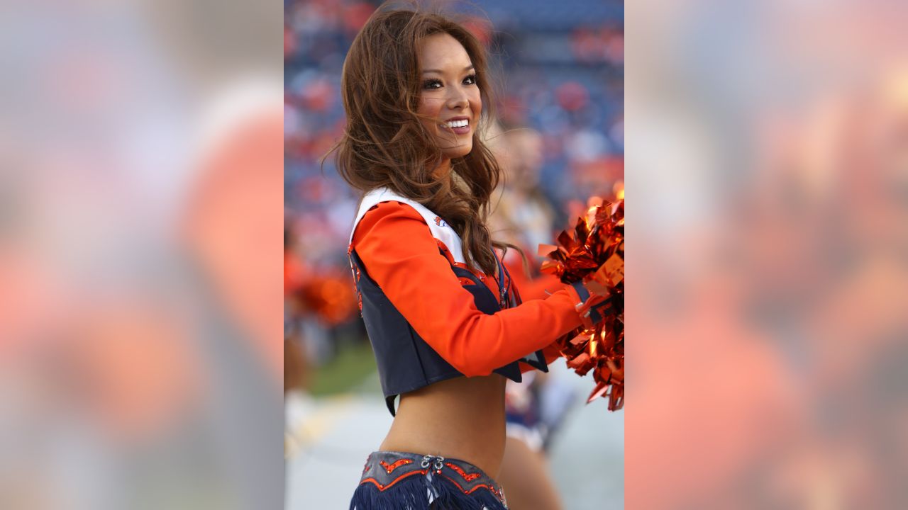 Denver Broncos Cheerleaders - Rookie Annie shooting in a Hush Los