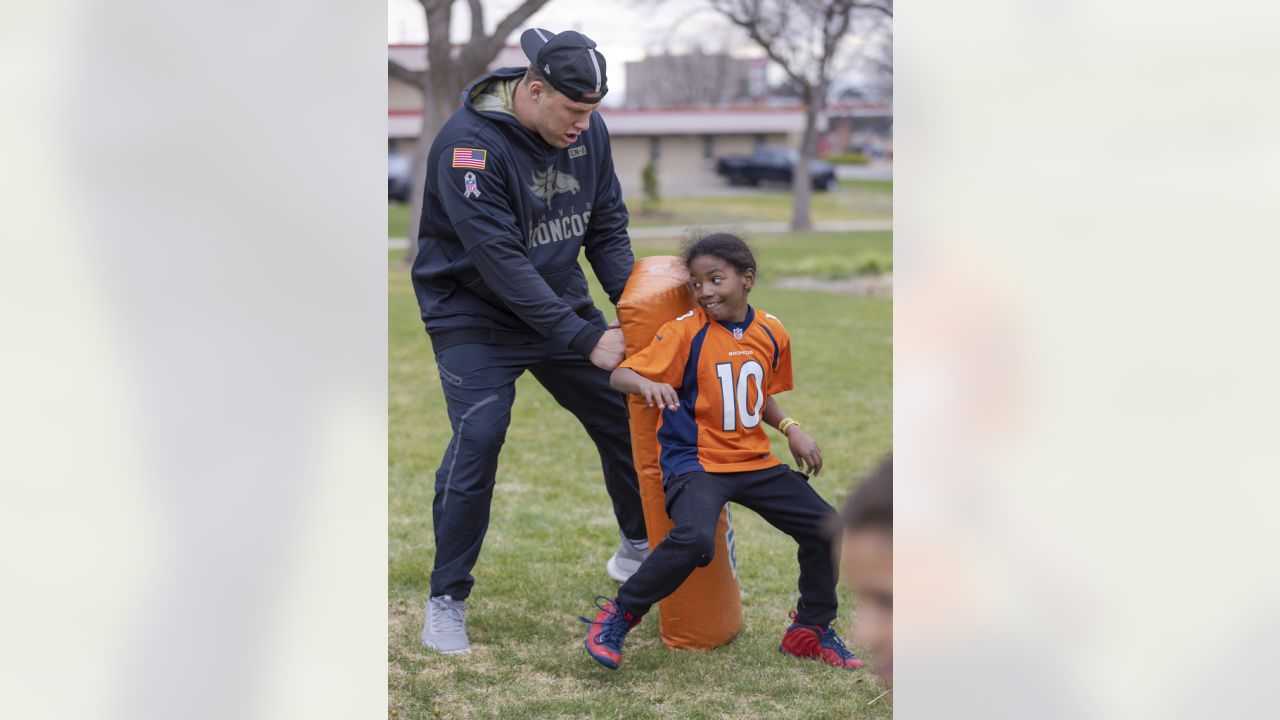 Emmanuel Sanders honors former Broncos teammate Demaryius Thomas with jersey  donation to Boys & Girls Club – The Fort Morgan Times