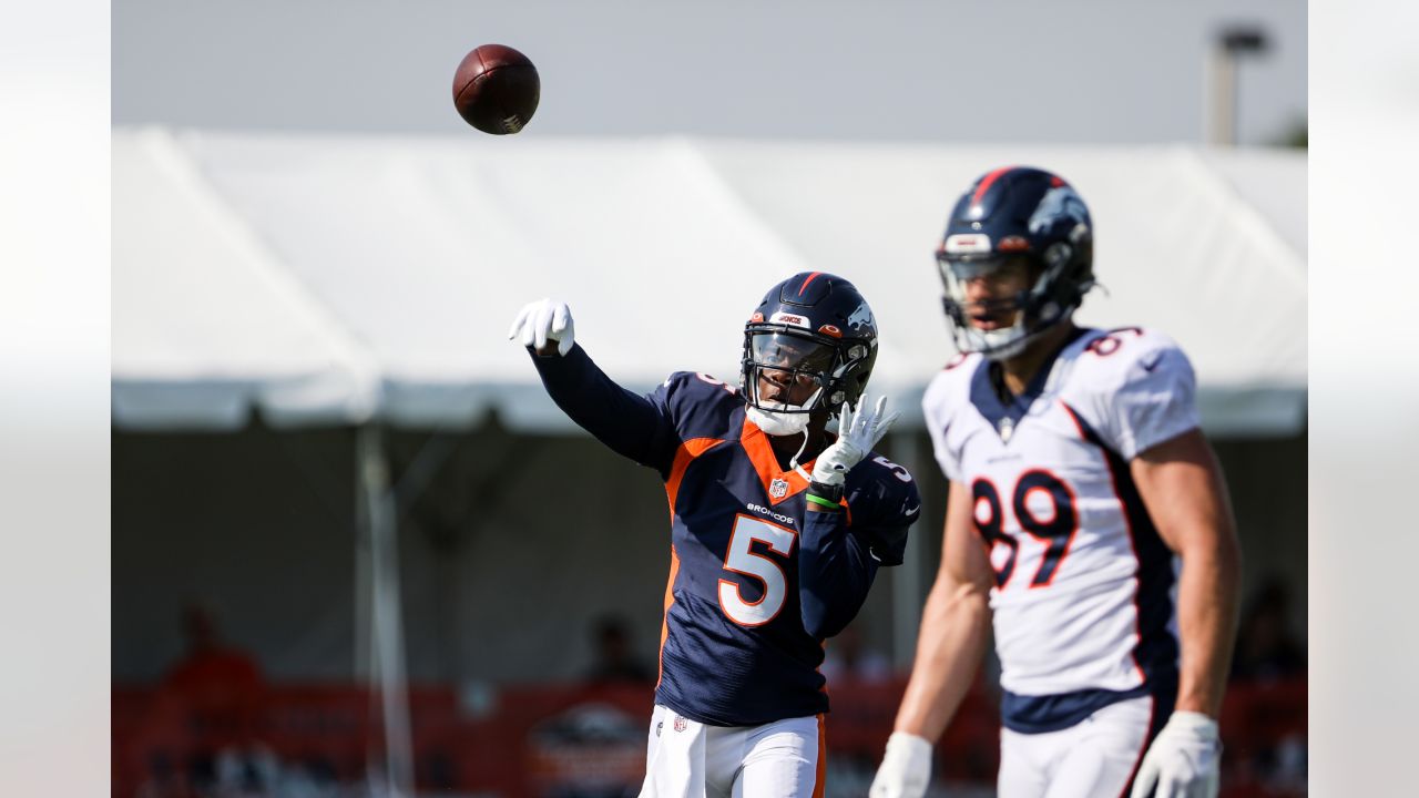 Denver Broncos rookie tight end Albert Okwuegbunam tears ACL, per