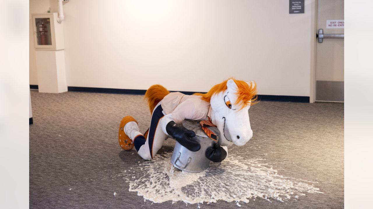 Denver Broncos Broadcast Set Design Gallery