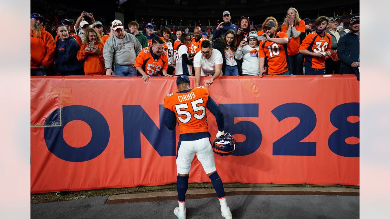 Shots of the Game: Celebrating a big win over the Chargers